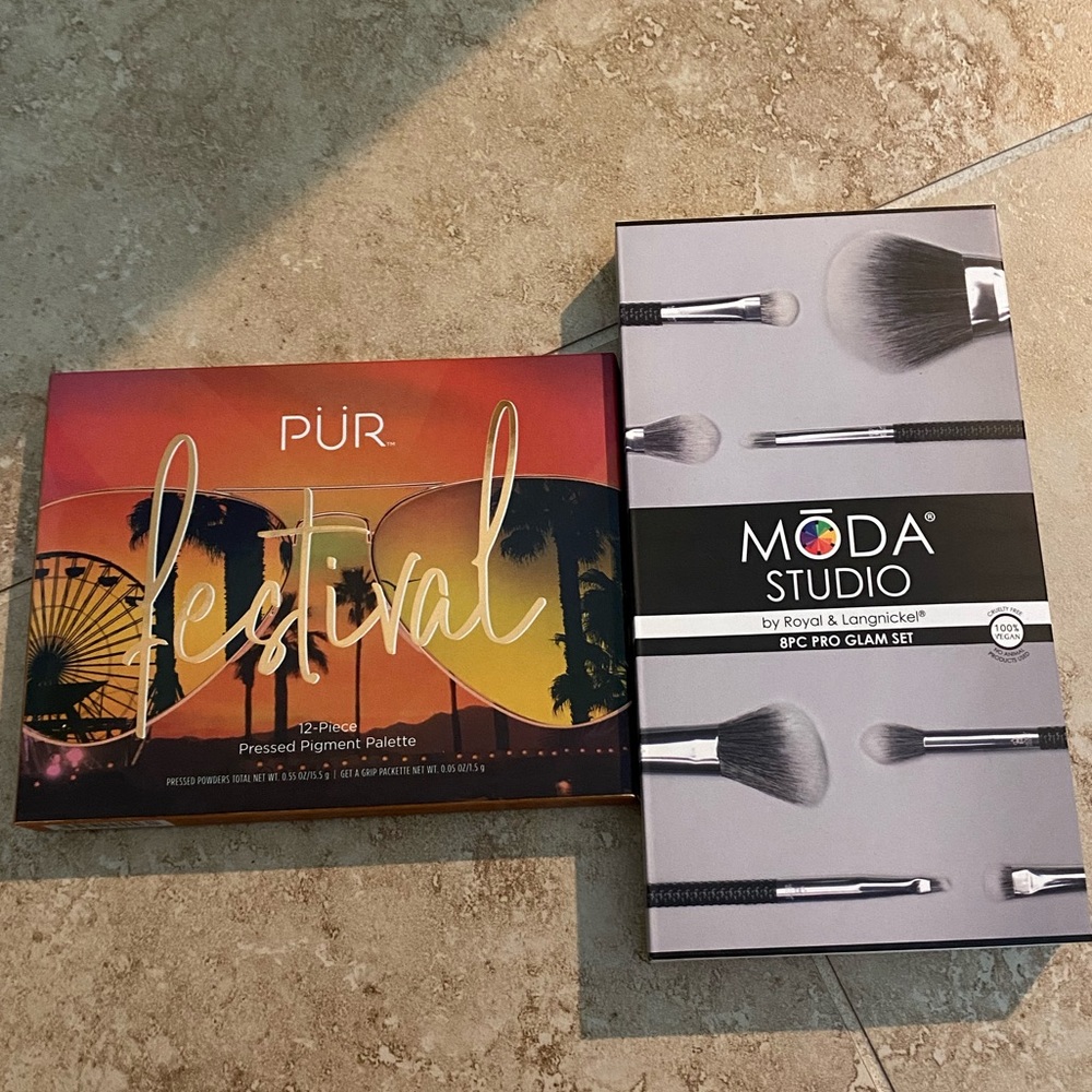 New PUR Eye Palette and Brush Set